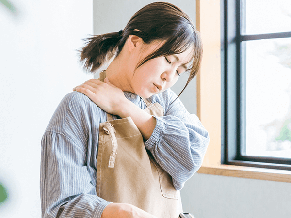 肩こり女性